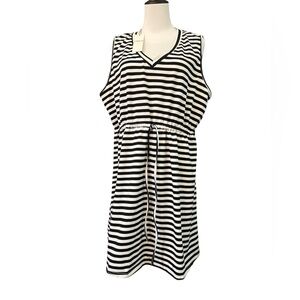 Curvy Couture Black and White Stripped Dress 2X stretch, sleeveless,